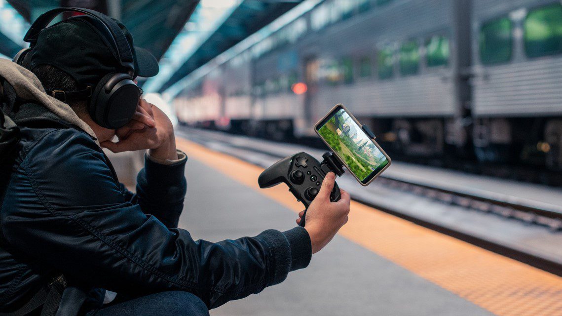 best mobile games to play during the commute