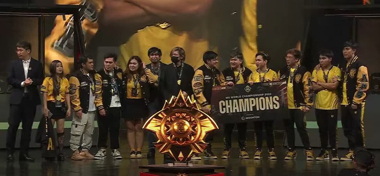 AP.Bren is crowned as the champion of the Mobile Legends M5 World ...